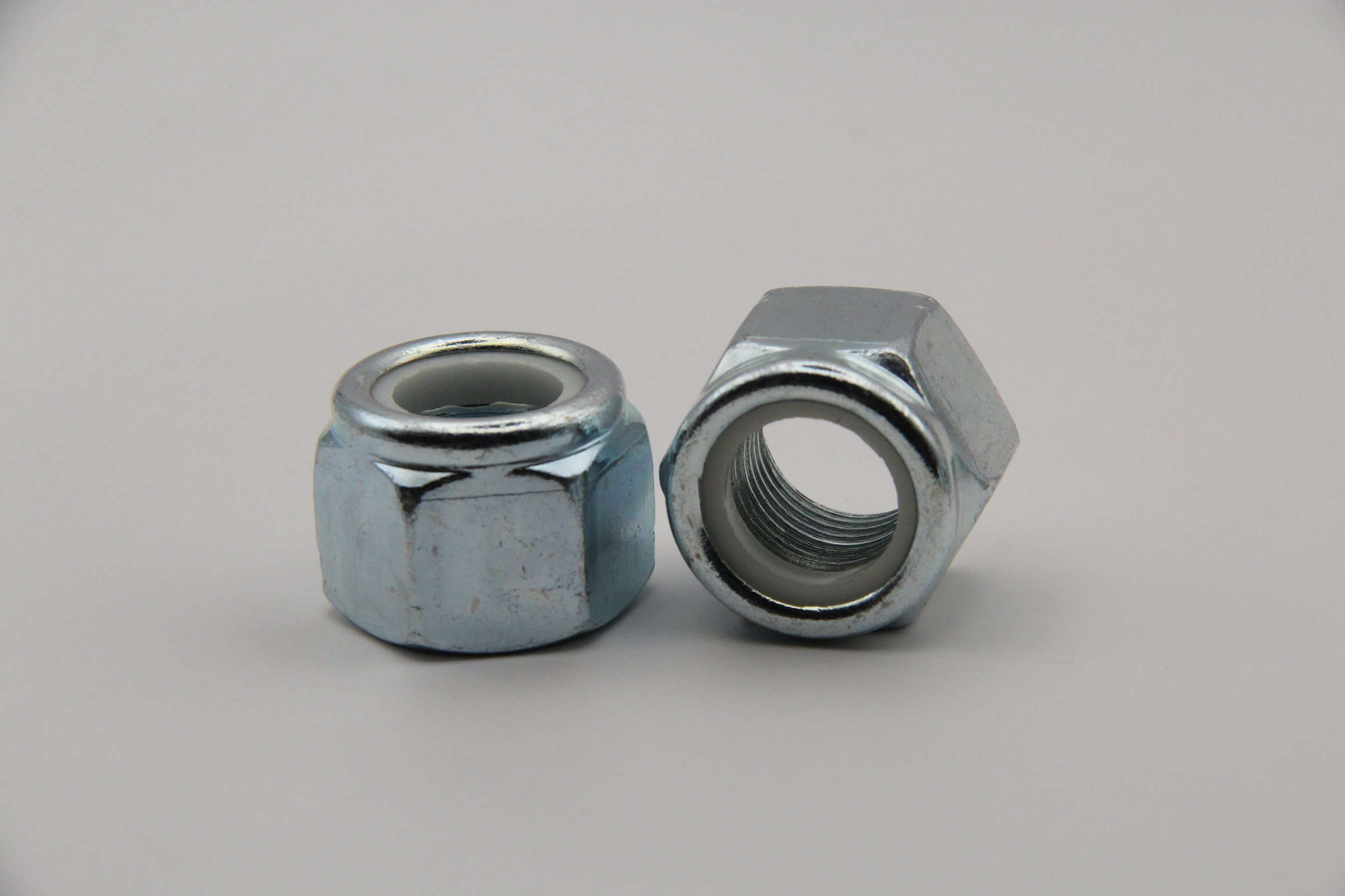 Гайка хвостовика редуктора М16х1.5 ВАЗ 2121, 2123 10 шт.